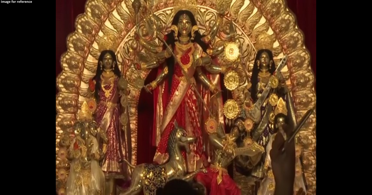 11 feet 'Ashtadhatu' Durga idol weighing over 1,000 kg installed at Mandap in Kolkata